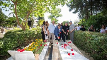 İzmir Ahmet Piriştina’yı unutmadı