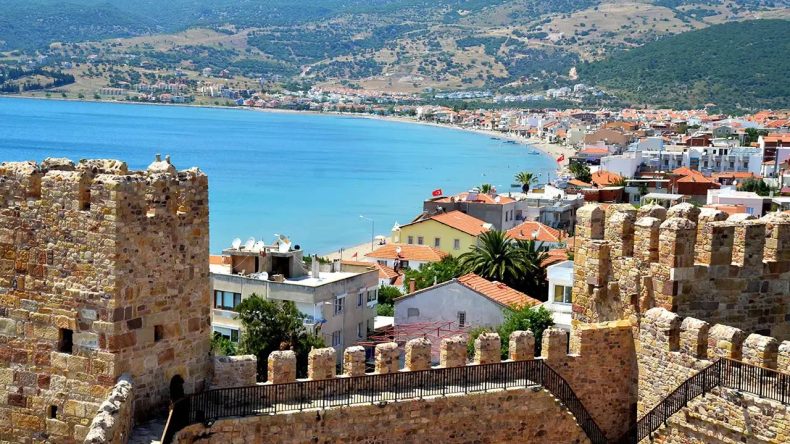 İzmir Dikili’de Mahkemeden Satılık Mülk