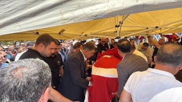 İzmir esnafının kaybı: Salih Yiyitalp son yolculuğuna uğurlandı