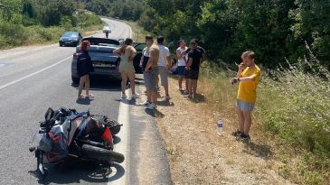 İzmir Foça’da Trafik Kazası: İki Kişi Yaralandı