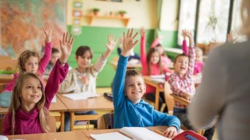 İzmir İlçe Belediye Başkanlarından Çocuklara Tatil Mesajı