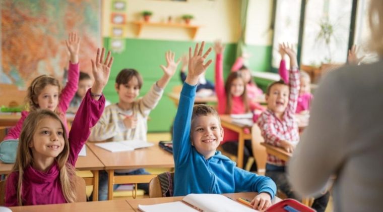 İzmir İlçe Belediye Başkanlarından Çocuklara Tatil Mesajı