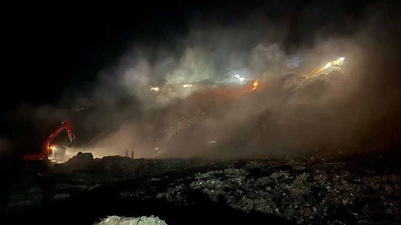 İzmir İtfaiyesi Canla Başla Yangınla Mücadele Ediyor: 48 Saatte 227 Yangın!
