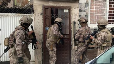 İzmir merkezli 9 ilde DEAŞ operasyonu: 14 gözaltı