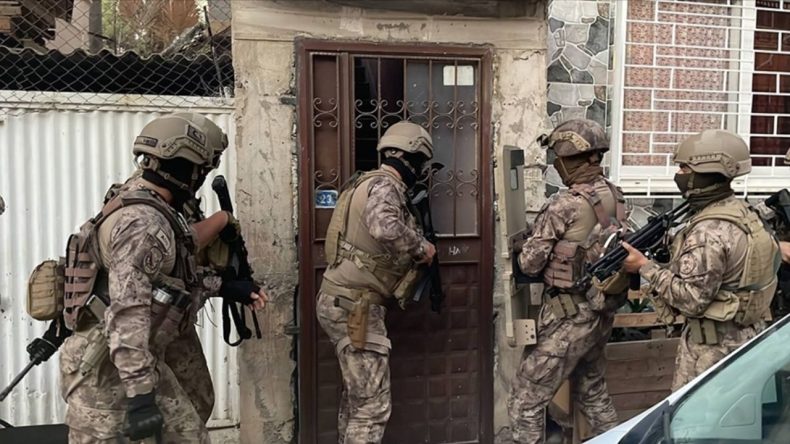 İzmir merkezli 9 ilde DEAŞ operasyonu: 14 gözaltı