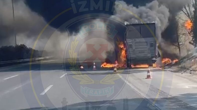 İzmir Otoyolu’nda Korkutucu Araç Yangını: Alevler Ormana Sıçradı, Trafik Durma Noktasında