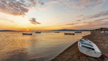 İzmir’in sanayi ve cezaeviyle tanınan ilçesi: Plajıyla da şaşırtıyor