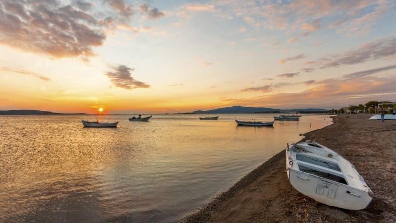 İzmir’in sanayi ve cezaeviyle tanınan ilçesi: Plajıyla da şaşırtıyor