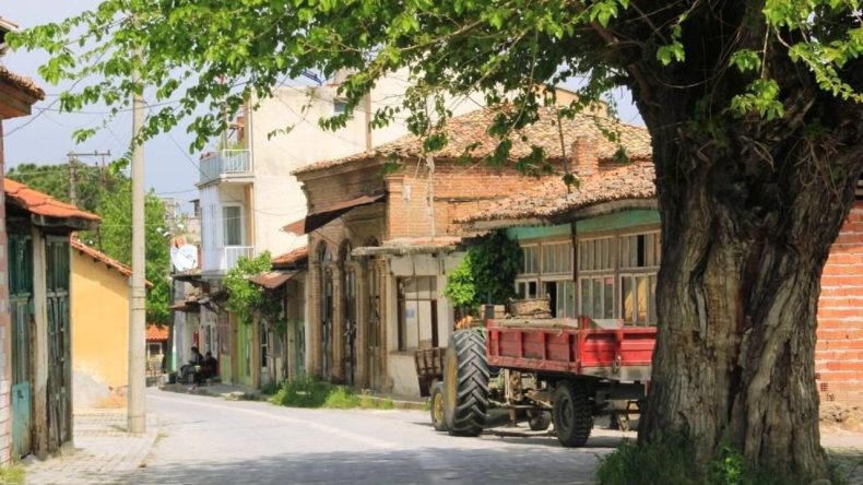 İzmir'deki Poyracık Mahallesi Nerede? Poyracık Mahallesi'ne Nasıl Gidilir?
