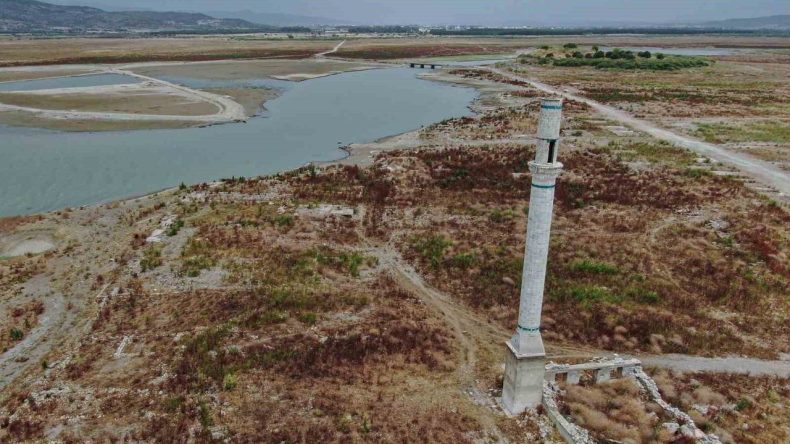 İzmir’de Barajlar Alarm Veriyor: Tugay’dan Önemli Çağrı