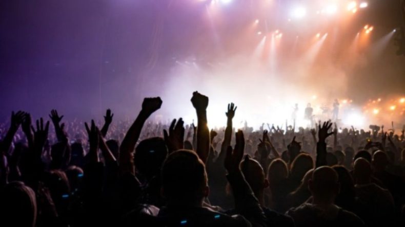 İzmir’de Bu Haftaki Heyecan Verici Konserler: Kenan Doğulu, MOTİVE, Semicenk ve Daha Fazlası!