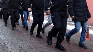İzmir’de Dev Operasyon: Zehir Tacirleri Tutuklandı!