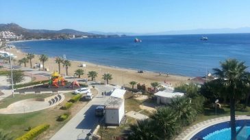 İzmir’de Kum Plajı Arayanların Yeni Gözdesi: Çukuraltı Halk Plajı’na ESHOT ile Ulaşım