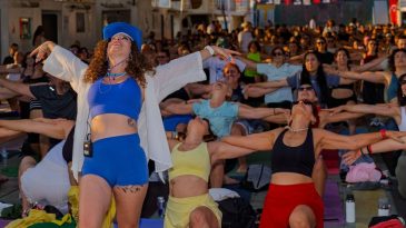 İzmir’de Sıradışı Bir Etkinlik: Feribotta Yoga Keyfi