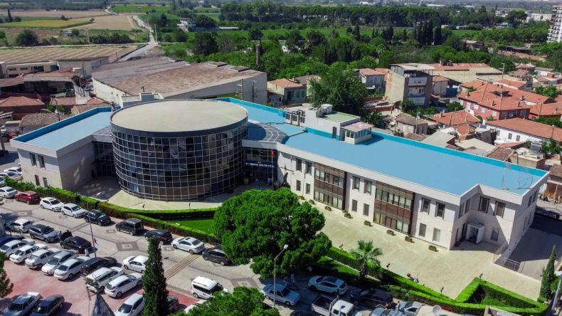 İzmir’de Tartışmalı Satışlar Devam Ediyor: Belediye 54 Mülkü Daha Satışa Sunuyor