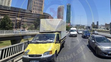 İzmir’de Trafik Lakanlığı: Ankara Caddesi’ndeki Araç Arızası Yolculukları Etkiliyor