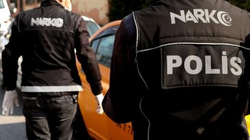 İzmir’de Zehir Tacirlerine Operasyon: 2 Kişi Tutuklandı