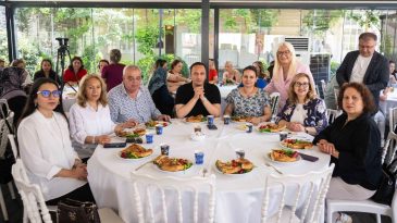 İzmirli Kadınlardan CHP’ye Güçlü Katılım: Bornova’da Tören Düzenlendi