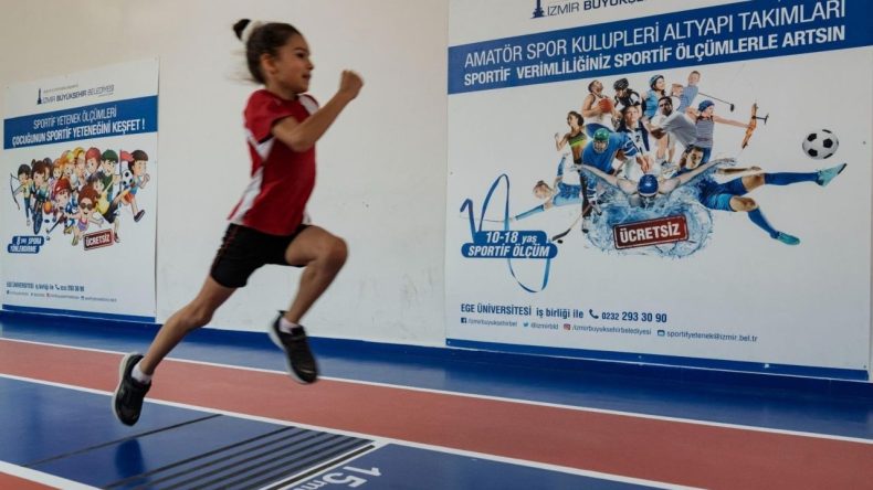 İzmir’de Geleceğin Şampiyonları Yetiştiriliyor: Ücretsiz Spor Eğitimleri