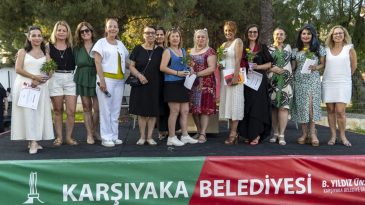 Kadın Yazarlar Karşıyaka'da Buluştular: Bizden Satırlar