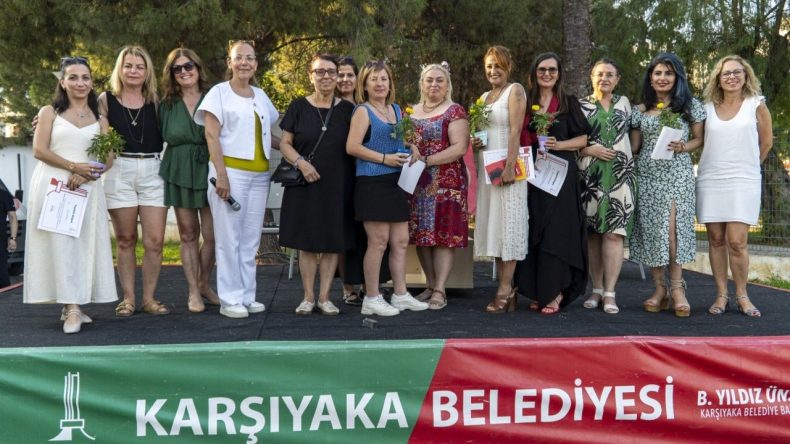 Kadın Yazarlar Karşıyaka'da Buluştular: Bizden Satırlar