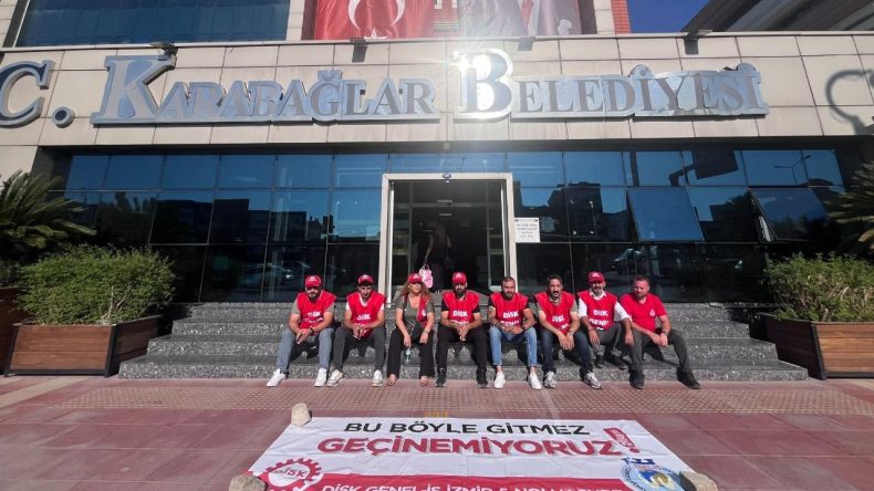 Karabağlar Belediyesi Önünde Eylem: Maaş Sorunu Süregelmektedir