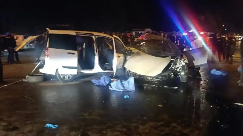 Katliam gibi kaza: 5 kişi hayatını kaybetti, 2 kişi yaralı
