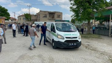 Kene Isırması Hayat Aldı: Defnedildiği Köyünde Son Yolculuğuna Uğurlandı