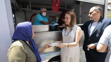 Konak’ta Ferdi Zeyrek Anısına Hayır Düzenlendi