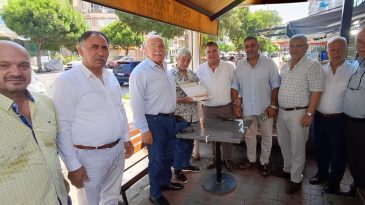 Kurban Bayramı’nda İzmir’den samimi kareler: Erkan Özkan’a esnaftan lezzetli jest