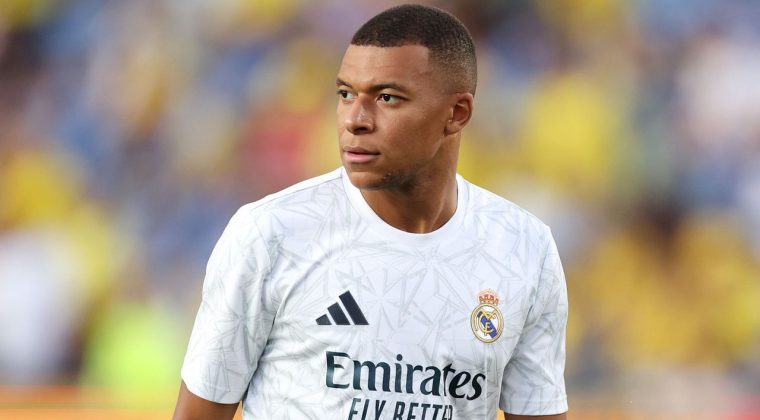 Kylian Mbappe Hastaneye Kaldırıldı