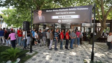 Menderes’te Ferdi Zeyrek Anısına Ücretsiz Yemek İkramı