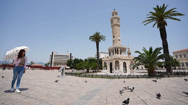 Meteoroloji uyarısı: İzmirlileri sahillere çeken hava sıcaklıkları!