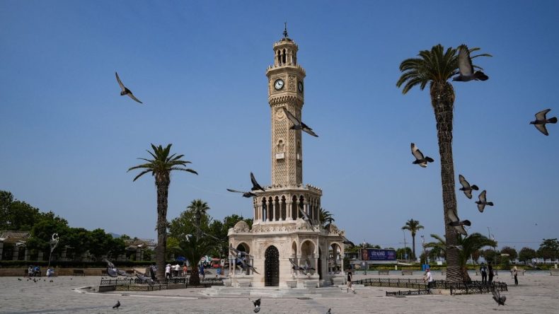 Meteoroloji’den İzmir’e Bayram Sonrası Kavurucu Yaz Sıcaklığı Uyarısı: Termometreler 37 Dereceyi Görecek