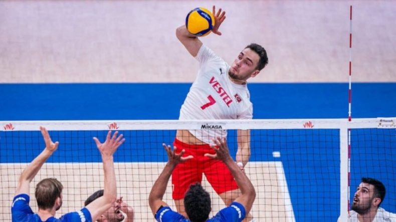 A Milliler Polonya’ya 3-0 Yenildi