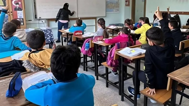 Milyonlarca Öğrenciyi Kapsayan Önemli Karar: MEB’den Yeni Okul Üniforması Düzenlemesi!