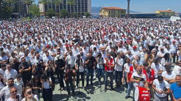 Onbinlerce işçi Cumhuriyet Meydanı’ndan seslendi: “Gelin masada çözün, bu işçiler İzmir’i tertemiz eder”