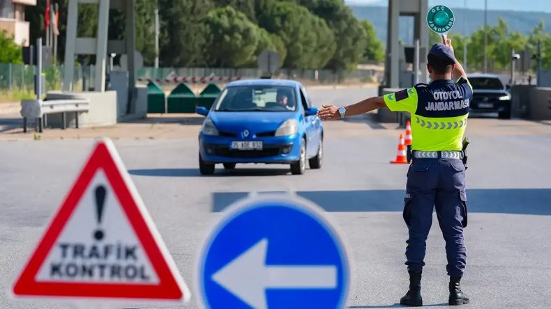 Otoyol Jandarması İzmir’de Denetimlere Başladı