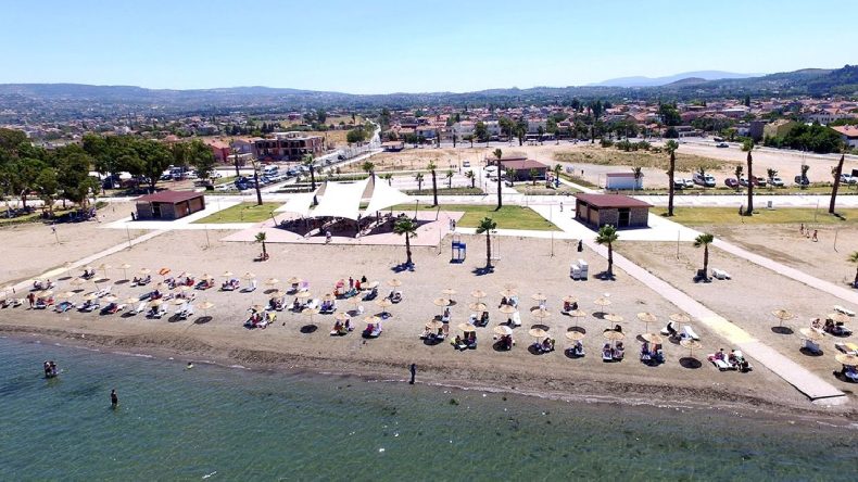 Sığ ve Durgun Denizi ile Kumlu Plajı: Urla Kum Denizi Plajı 2025 Sezonunu Karşıladı