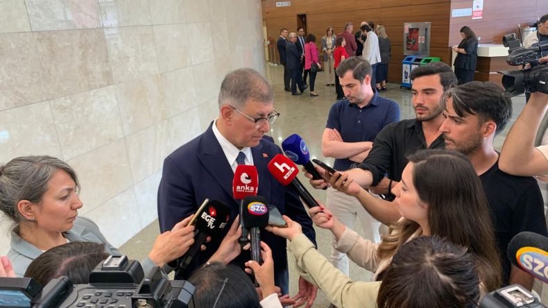 Tugay’dan CHP İzmir Milletvekillerine Eleştiri: Sürece Katkılarını Görmedim!
