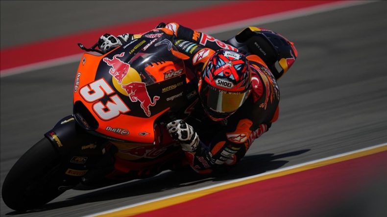 Türkiye için bir ilk! Moto2’de zafer Deniz Öncü’nün