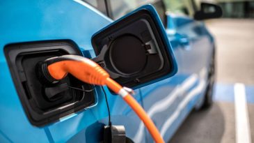 Türkiye’de Elektrikli Araç Şarjında İzmir Zirveye Koşuyor