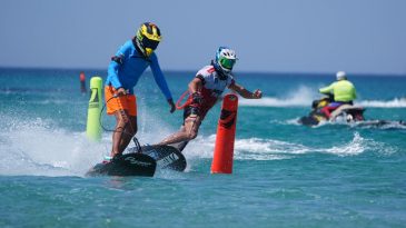 Türkiye’de Tarih Yazıldı: Dünya Motosurf Şampiyonası Çeşme’de Start Aldı