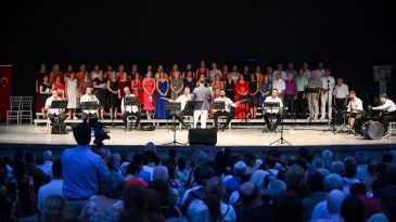 Türkü Gecesi Bornova’yı Büyüledi