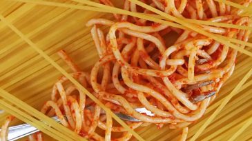 Ünlü Makarna Markası Toplatılıyor: İçinden Kurşun Çıktı