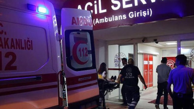 Urla’da Denizde Boğulma Tehlikesi Geçiren Yaşlı Adam Hastaneye Kaldırıldı