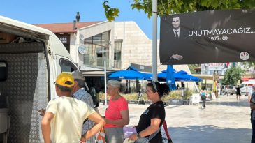 Urla’da Ferdi Zeyrek Anması: Lokma Hayrı Düzenlendi