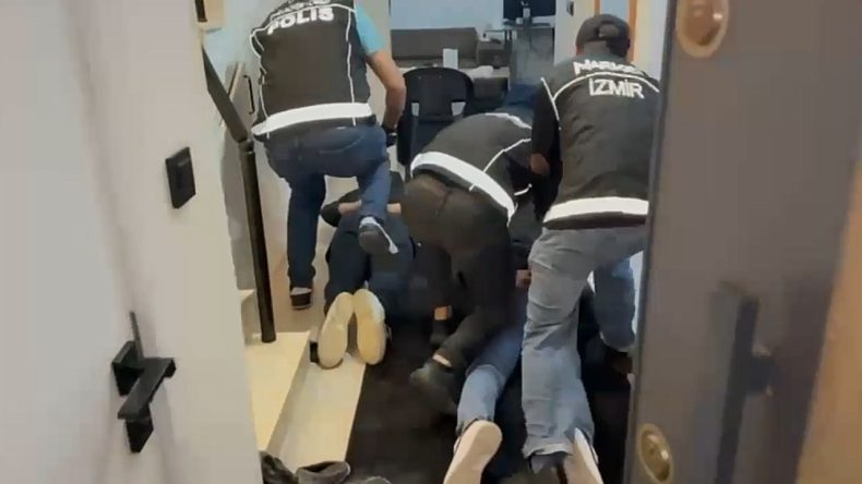 Villada Uyuşturucu Üretimi: İzmir’de Zehir Tacirleri Ele Geçirildi