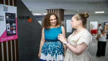 'Düşsel İzmir Sergisi' Ziyarete Açıldı