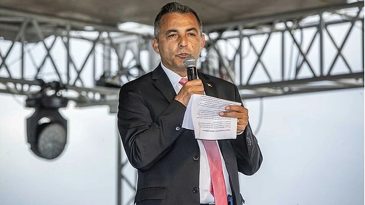 'Yolsuzluk' operasyonunda g&ouml;zaltına alınmıştı: Niyazi Nefi Kara, tutuklama talebiyle adliyeye sevk edildi